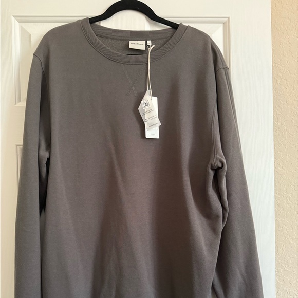 Richer Poorer Gray Crewneck Sweater Soft Cotton Blend - Picture 1 of 3